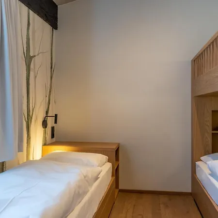 Chalet Design Chalet Kauz Xl Mit Platz Fur 14 Personen Iii