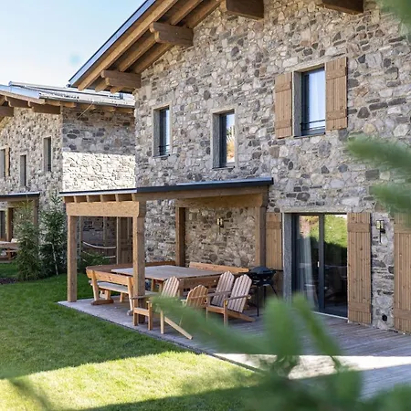 Design Chalet Kauz Xl Mit Platz Fur 14 Personen Iii *